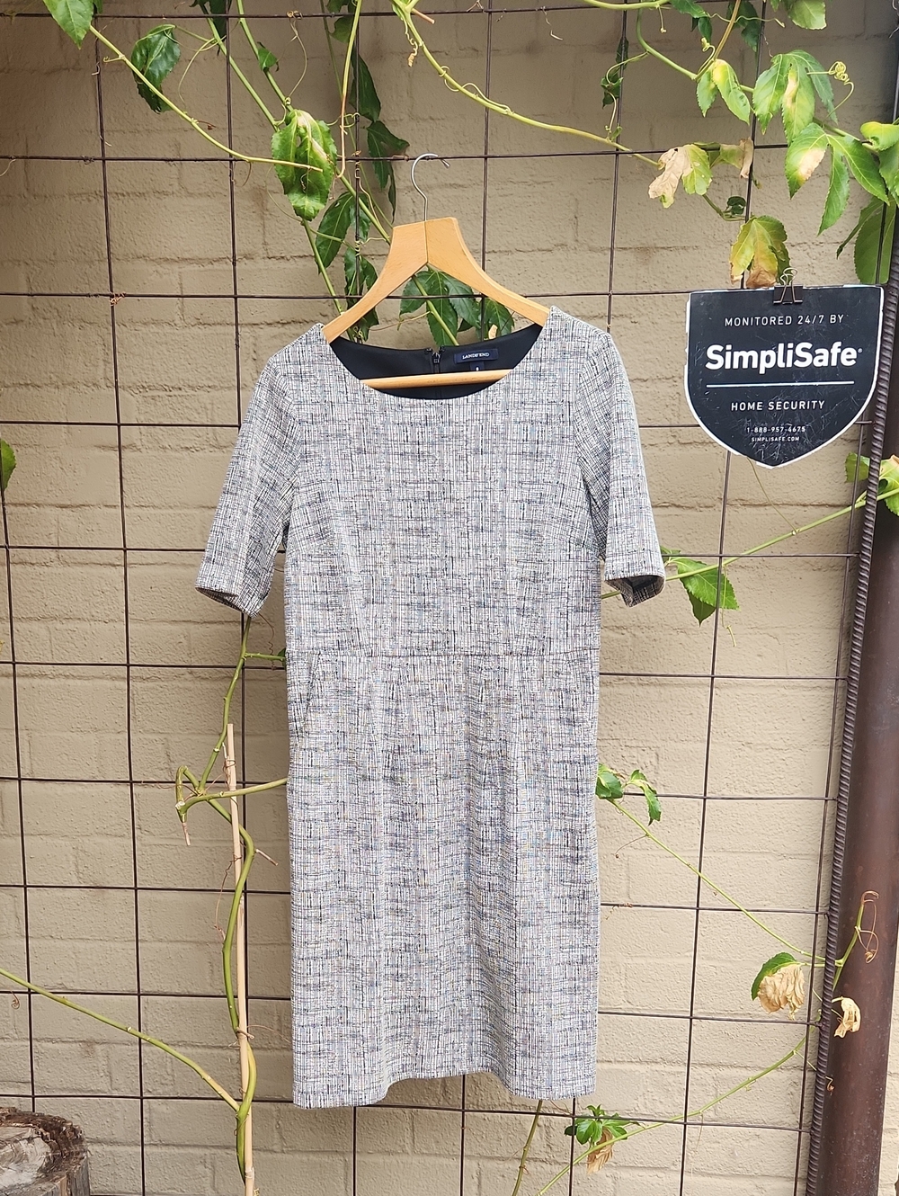 Lands End Structured Tweed Short-Sleeve Sheath Dress - Gray Size 8